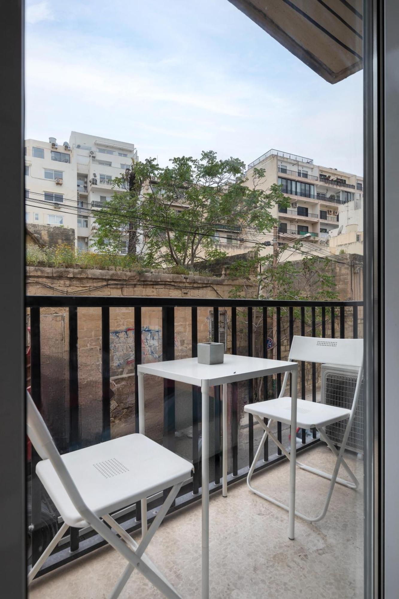 Modern 3 Bedroom & 3 Bathroom Apartment - Near Balluta Bay Saint Julian's Eksteriør billede