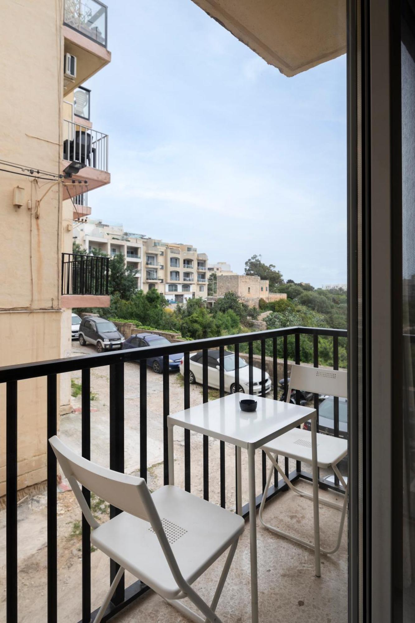Modern 3 Bedroom & 3 Bathroom Apartment - Near Balluta Bay Saint Julian's Eksteriør billede